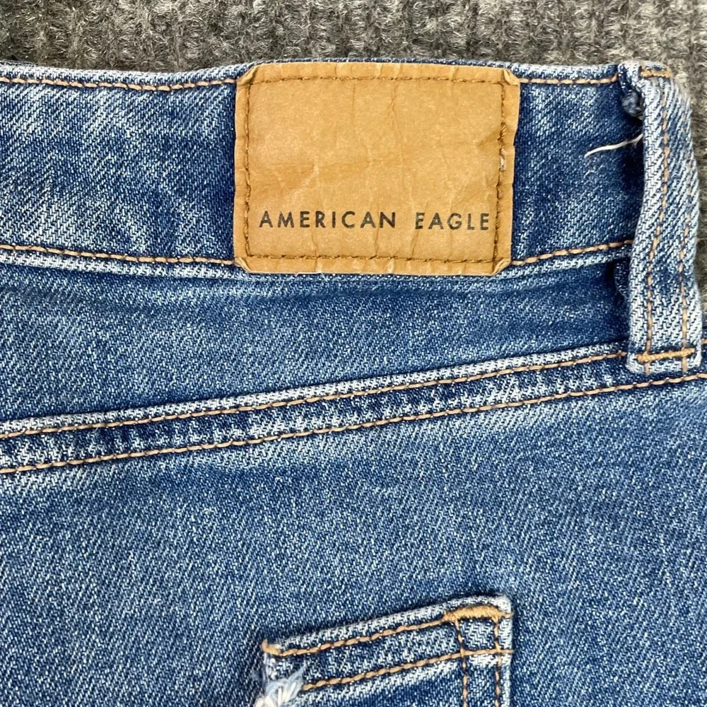 American Eagle Mom Shorts Womens 18 Blue Distressed Denim High Waisted Raw Hem
